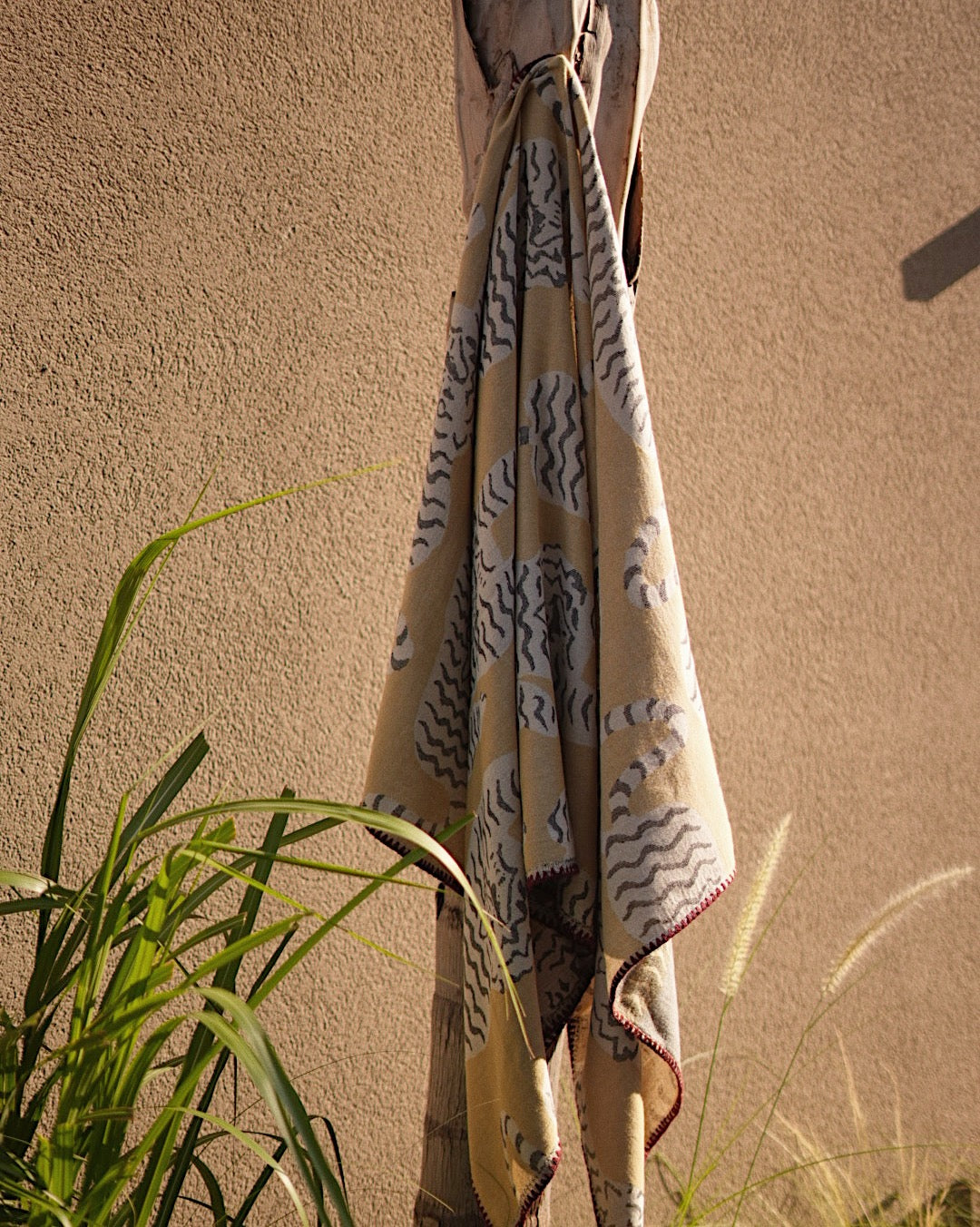 ROAVA BEACH TOWEL