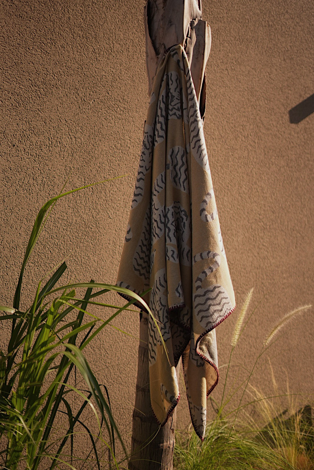 ROAVA BEACH TOWEL